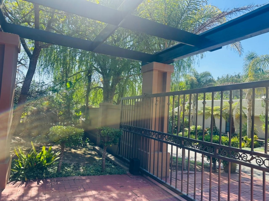 4 Bedroom Property for Sale in Glen Barrie Western Cape